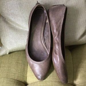FRYE Regina flats